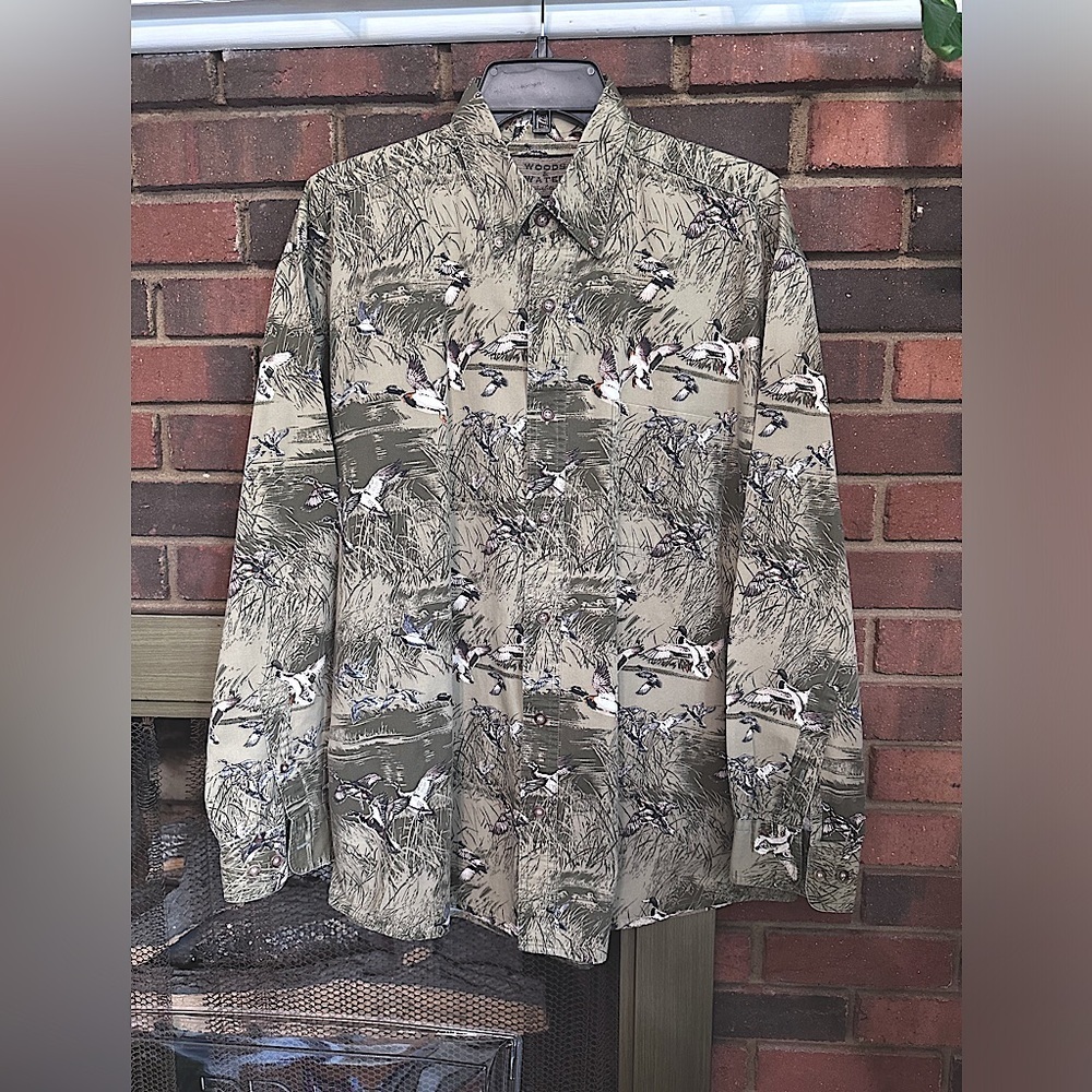🖤unisex Woods & water  Outfitters 100% cotton duck man button down shirt Large.